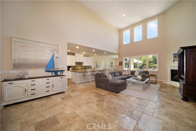 Detail Gallery Image 5 of 33 For 5572 Thoroughbred St, Oceanside,  CA 92057 - 4 Beds | 3/1 Baths