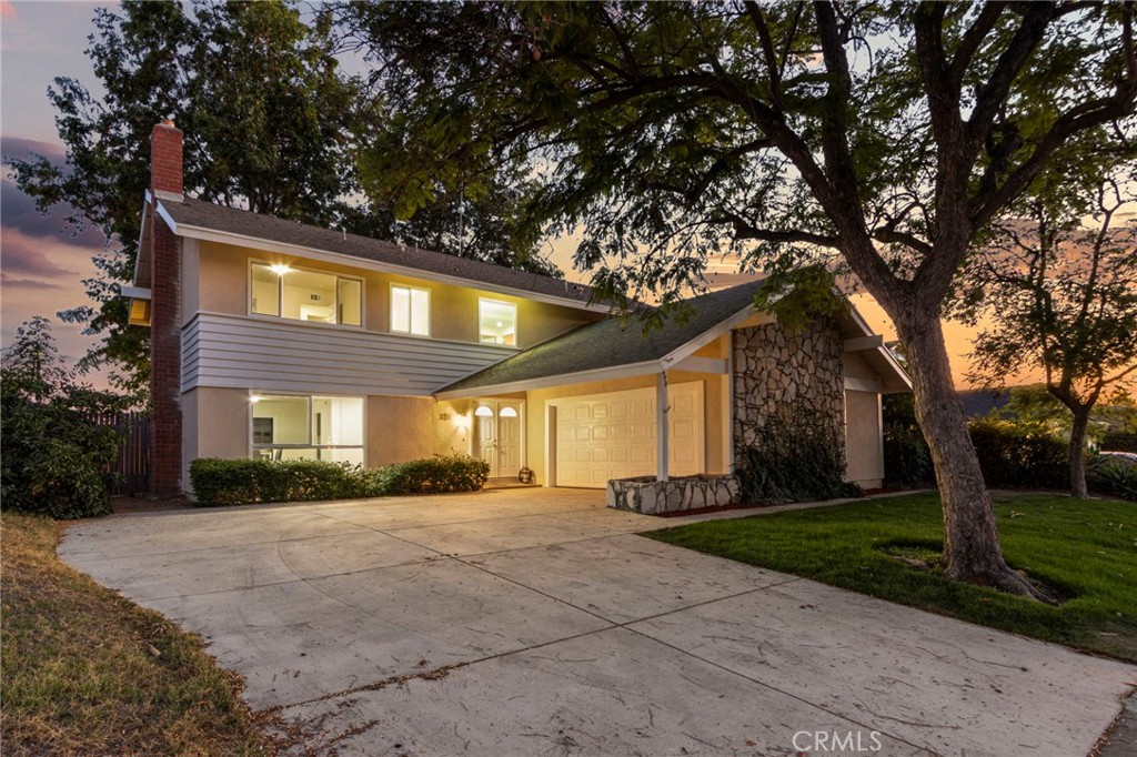 490 Buttonwood Drive