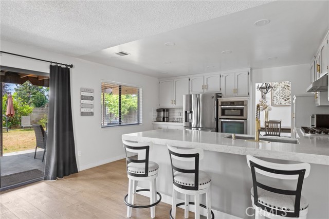 7209 Copper Creek Way, Bakersfield CA: https://media.crmls.org/medias/b91a165c-3f1e-4864-b7fd-00dd0b2aeafb.jpg