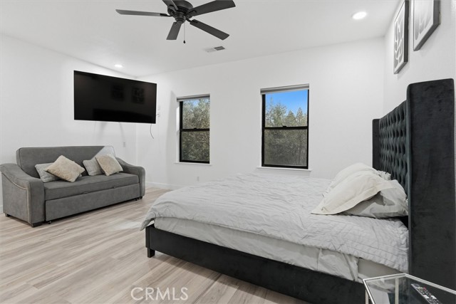 Detail Gallery Image 19 of 38 For 39490 Crane Valley Ct, Bass Lake,  CA 93604 - 3 Beds | 3/1 Baths