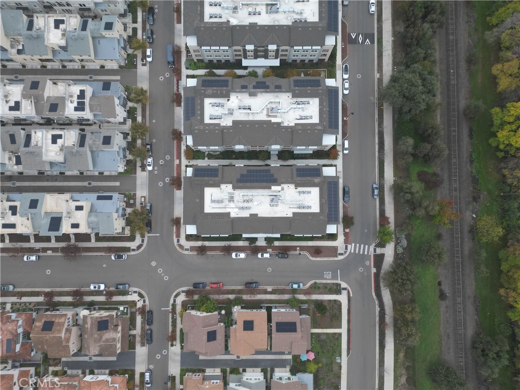 https://media.crmls.org/medias/b91b716e-4e5f-40ff-8ad3-babc19b001eb.jpg?preset=X-Large