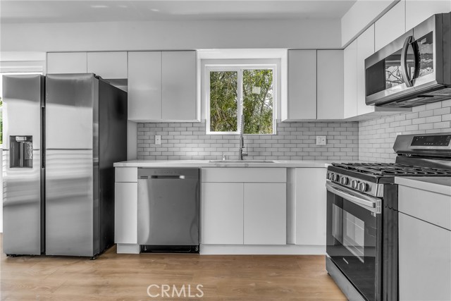 Detail Gallery Image 10 of 67 For 4453 Colfax Ave, Studio City,  CA 91602 - – Beds | – Baths