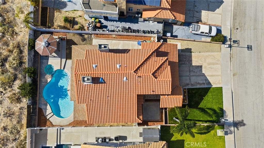https://media.crmls.org/medias/b91bf307-14d7-444b-9ea9-d223276e88cd.jpg?preset=X-Large