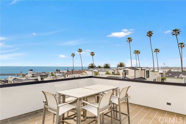Detail Gallery Image 56 of 61 For 221 Heliotrope Ave, Corona Del Mar,  CA 92625 - 4 Beds | 5/1 Baths