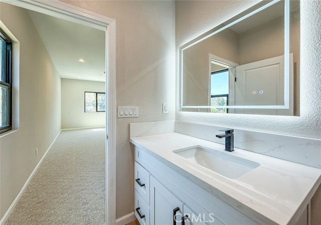 Detail Gallery Image 28 of 46 For 28722 Lincoln Ave, Castaic,  CA 91384 - 3 Beds | 3 Baths