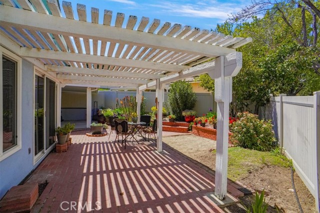 Detail Gallery Image 15 of 21 For 26335 Long Oak Dr, Newhall,  CA 91321 - 3 Beds | 2 Baths