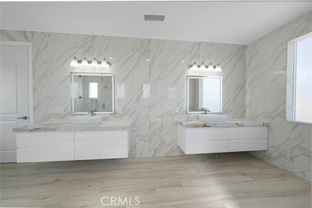 Detail Gallery Image 10 of 13 For 13705 Copley Dr, Rancho Cucamonga,  CA 91739 - 5 Beds | 5/1 Baths