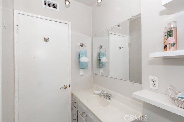 Detail Gallery Image 37 of 54 For 11229 Elmhurst Dr, Norwalk,  CA 90650 - 4 Beds | 2 Baths