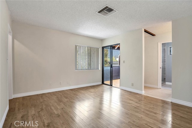 Detail Gallery Image 14 of 23 For 1005 Monterey Rd #5,  Glendale,  CA 91206 - 3 Beds | 3 Baths