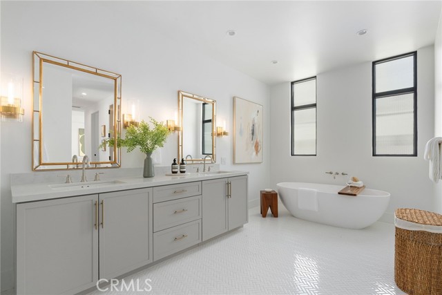 Detail Gallery Image 17 of 40 For 4261 Uptown Newport Drive #1,  Newport Beach,  CA 92660 - 3 Beds | 2/1 Baths