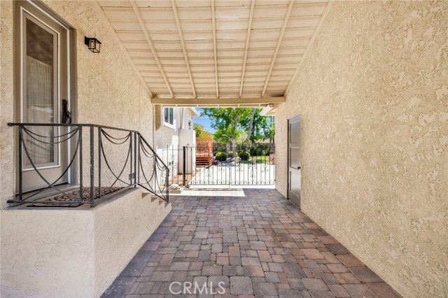 Detail Gallery Image 5 of 31 For 1202 Bruce Ave, Glendale,  CA 91202 - 2 Beds | 2 Baths