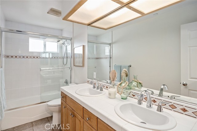 Downstairs full bathroom