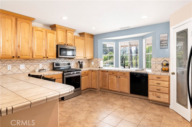 Detail Gallery Image 17 of 56 For 30405 Del Rey Rd, Temecula,  CA 92591 - 4 Beds | 3 Baths
