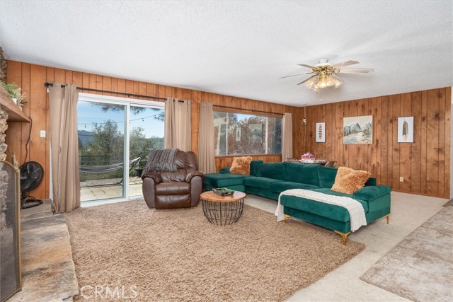 Detail Gallery Image 10 of 46 For 42324 Buckeye Rd, Oakhurst,  CA 93644 - 3 Beds | 2 Baths