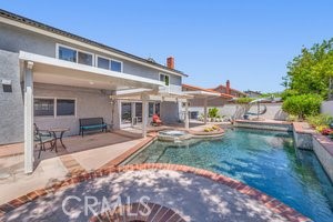25152 Mammoth Circle, Lake Forest CA: https://media.crmls.org/medias/b921c6ef-66a2-4030-8582-6ee8d6ae4b0c.jpg