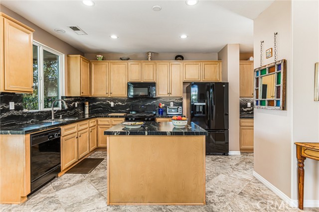 Detail Gallery Image 9 of 28 For 278 Kings Canyon, Beaumont,  CA 92223 - 2 Beds | 2 Baths