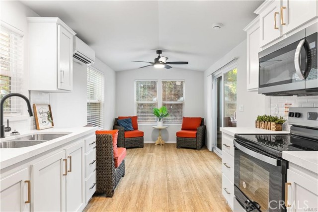 Detail Gallery Image 7 of 16 For 10799 Sherman Grove Ave Unit 84, Sunland,  CA 90140 - 1 Beds | 1 Baths