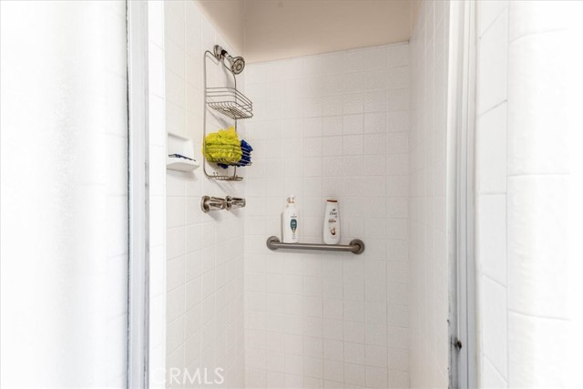 Detail Gallery Image 16 of 28 For 19612 Schoolcraft, Reseda,  CA 91335 - 3 Beds | 1 Baths