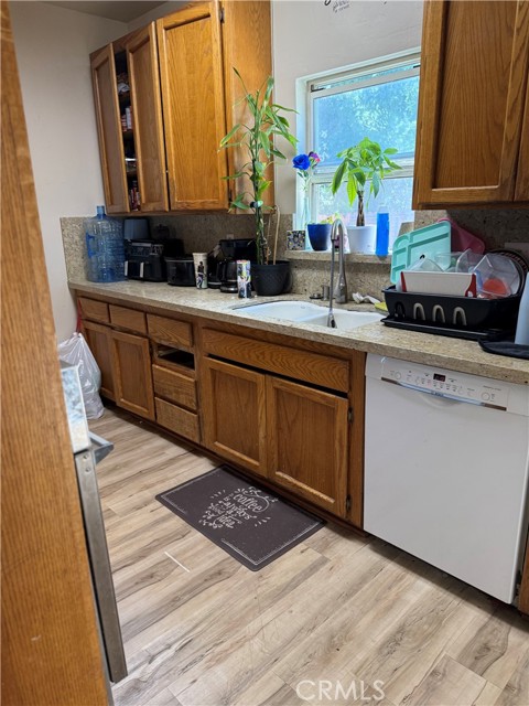 Detail Gallery Image 5 of 13 For 2045 3rd St, Hughson,  CA 95326 - 2 Beds | 1 Baths