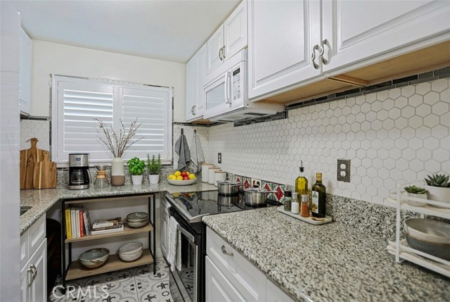 Detail Gallery Image 11 of 21 For 631 N Bristol #62,  Santa Ana,  CA 92703 - 1 Beds | 1 Baths