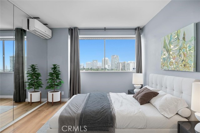 969 Hilgard Avenue, Los Angeles CA: https://media.crmls.org/medias/b9246c6d-77ab-4b7d-b050-cd63b2871664.jpg