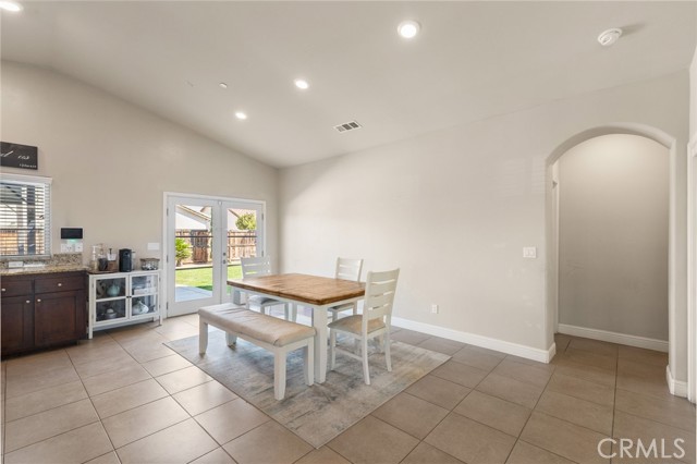 Detail Gallery Image 8 of 44 For 9500 Laurelwood Ct, Shafter,  CA 93263 - 4 Beds | 2 Baths