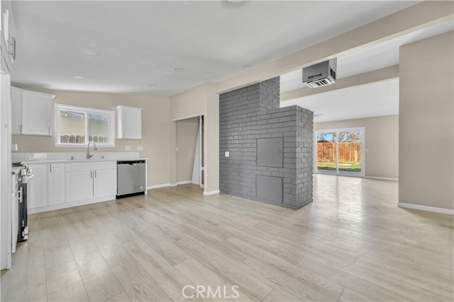 Detail Gallery Image 6 of 17 For 1041 W Avenue H2, Lancaster,  CA 93534 - 4 Beds | 2 Baths