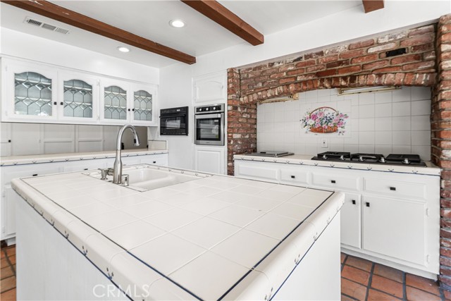 Detail Gallery Image 28 of 47 For 17361 Parthenia, –,  CA 91325 - 5 Beds | 4 Baths