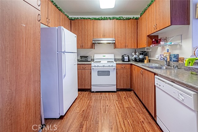 Detail Gallery Image 8 of 41 For 735 Francesca #202,  Walnut,  CA 91789 - 2 Beds | 2 Baths