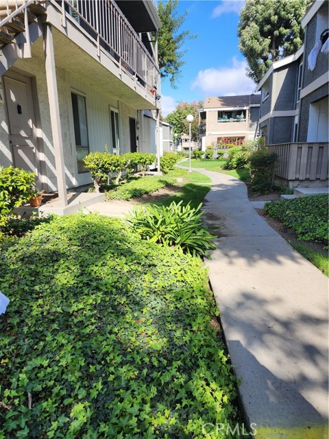 Detail Gallery Image 3 of 15 For 2859 S Fairview St #B,  Santa Ana,  CA 92704 - 1 Beds | 1 Baths