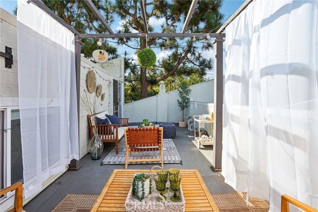 Detail Gallery Image 25 of 31 For 3101 5th St #3,  Santa Monica,  CA 90405 - 2 Beds | 1/1 Baths