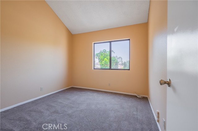 623 Park Shadow Court, Baldwin Park CA: https://media.crmls.org/medias/b926cfb3-0c9e-4812-a5e9-053619fec320.jpg