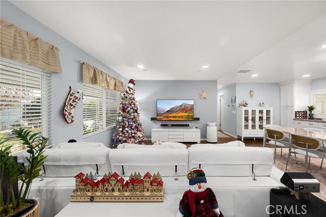 Detail Gallery Image 33 of 40 For 2251 Lake Glen Dr, La Habra,  CA 90631 - 3 Beds | 2 Baths