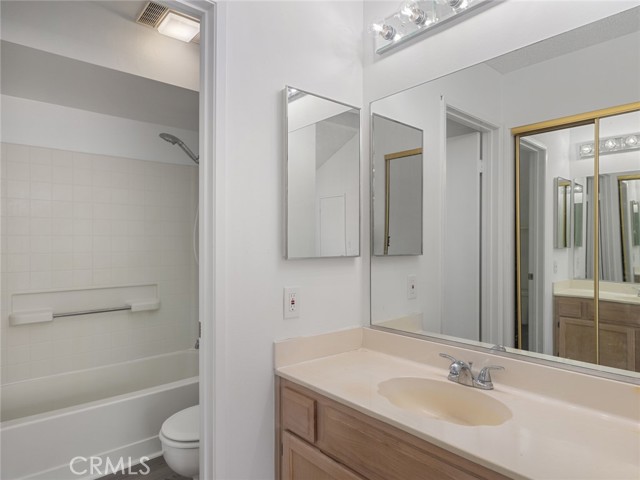 Detail Gallery Image 23 of 36 For 19802 Sandpiper Pl #16,  Newhall,  CA 91321 - 3 Beds | 2 Baths
