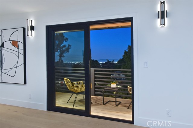 Detail Gallery Image 39 of 68 For 13327 Cheltenham Dr, Sherman Oaks,  CA 91423 - 4 Beds | 5/1 Baths