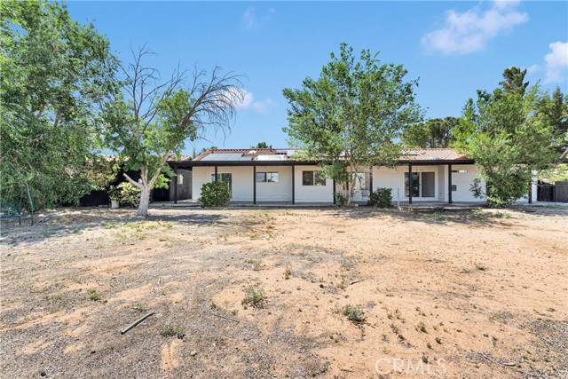 Detail Gallery Image 13 of 14 For 14855 Flathead Rd, Apple Valley,  CA 92307 - 5 Beds | 4 Baths