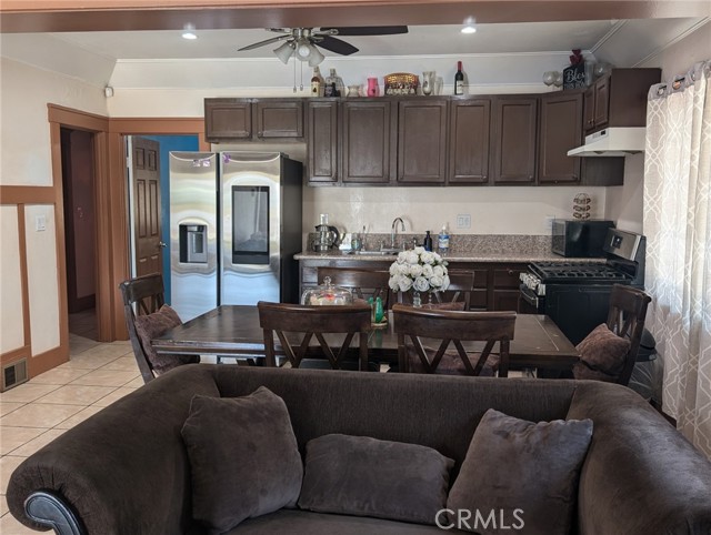 Detail Gallery Image 8 of 23 For 4156 Halldale Ave, Los Angeles,  CA 90062 - 2 Beds | 1 Baths