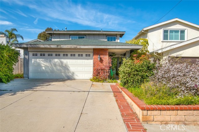 1098 Sea Bluff Dr, Costa Mesa, CA 92627