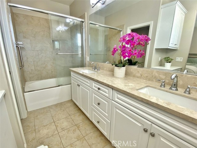 44011 Rivo Court, Temecula CA: https://media.crmls.org/medias/b92887e4-08bc-4af5-a2ee-ce69ba6c8fc7.jpg