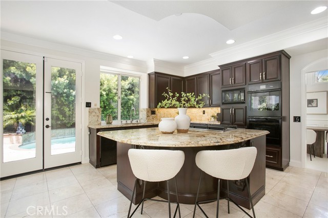25 Santa Maria, Lake Forest CA: https://media.crmls.org/medias/b9289892-a23f-412d-98a4-aec495bf47ac.jpg