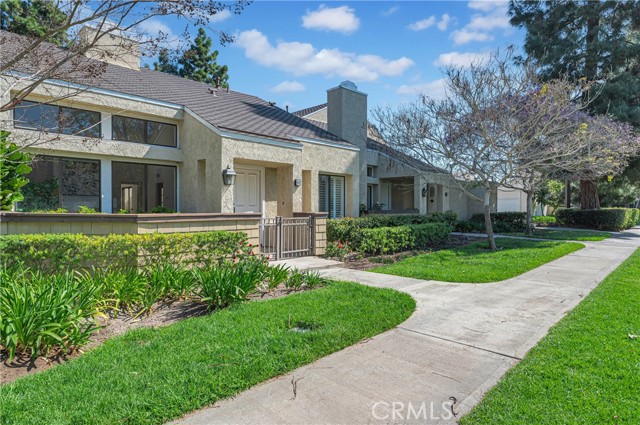 Detail Gallery Image 4 of 29 For 94 Smokestone, Irvine,  CA 92614 - 2 Beds | 1/1 Baths