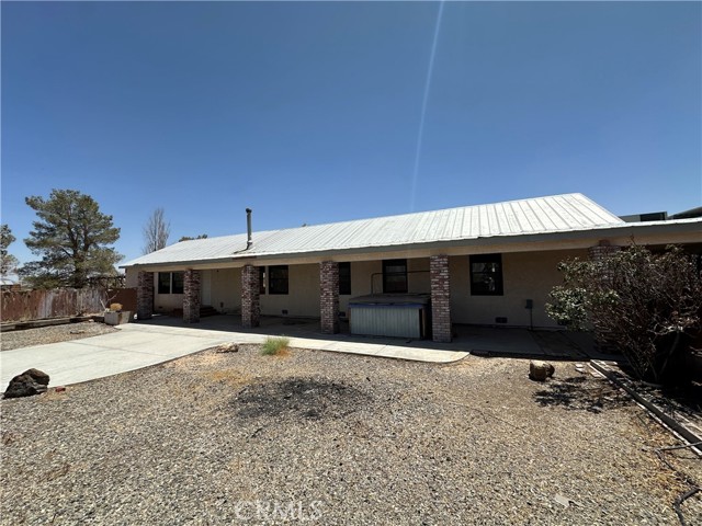 46363 Valley Center Road, Newberry Springs CA: https://media.crmls.org/medias/b928ee86-0137-43d8-b0e0-1a997e483c3d.jpg