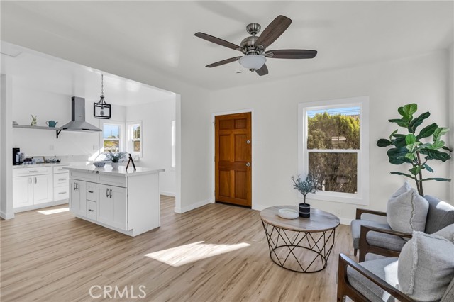 17105 Woodruff Avenue, Bellflower CA: https://media.crmls.org/medias/b929d5dd-5c58-4082-986d-786289995b9e.jpg