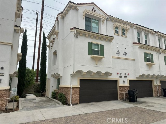 1278 S Macduff Street, Anaheim CA: https://media.crmls.org/medias/b929fbcb-eedf-4b0d-8003-05251e3d8122.jpg