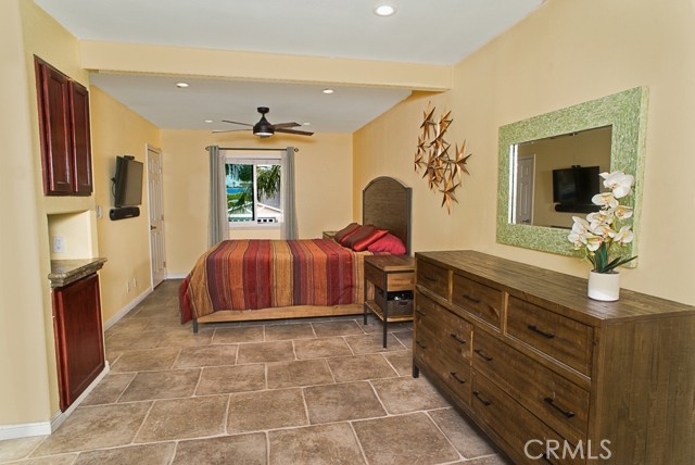 Detail Gallery Image 14 of 36 For 2061 Apollo Ct, Simi Valley,  CA 93065 - 4 Beds | 2/1 Baths