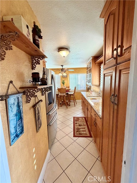 Detail Gallery Image 2 of 20 For 11634 Singleton Dr, La Mirada,  CA 90638 - 3 Beds | 2 Baths