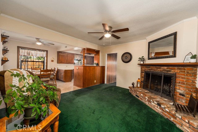 750 E Mountain View Avenue, Glendora CA: https://media.crmls.org/medias/b92af6cd-c267-4ab4-9764-a6345cef7978.jpg