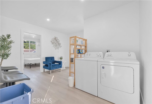 Detail Gallery Image 21 of 36 For 3115 Arvia St 1b,  Los Angeles,  CA 90065 - 5 Beds | 2 Baths