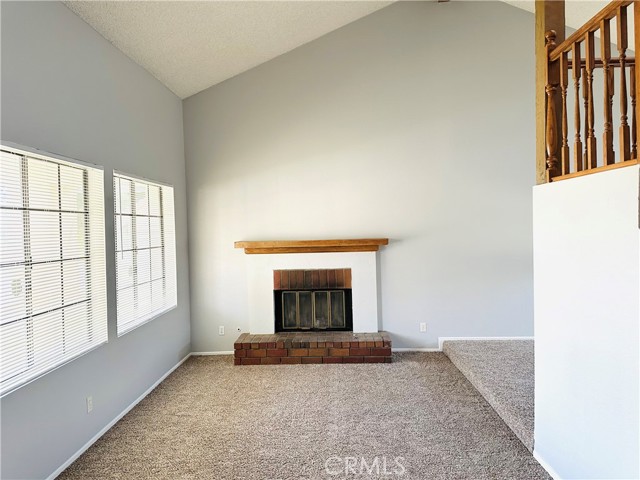 Detail Gallery Image 3 of 12 For 12205 Champlain St, Moreno Valley,  CA 92557 - 3 Beds | 2 Baths