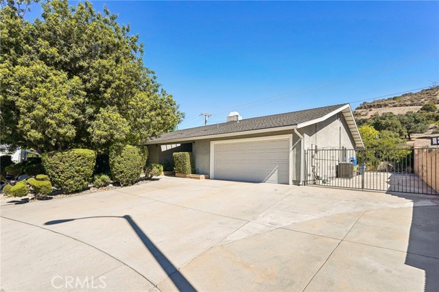 Image 1 of 40 For 1030 Danehurst Avenue
